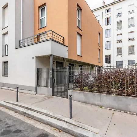 Studio Charpennes - Parking Prive Gratuit Villeurbanne Exterior photo