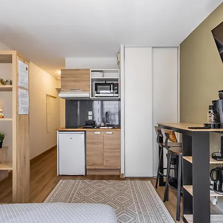 Studio Charpennes - Parking Prive Gratuit Villeurbanne Exterior photo